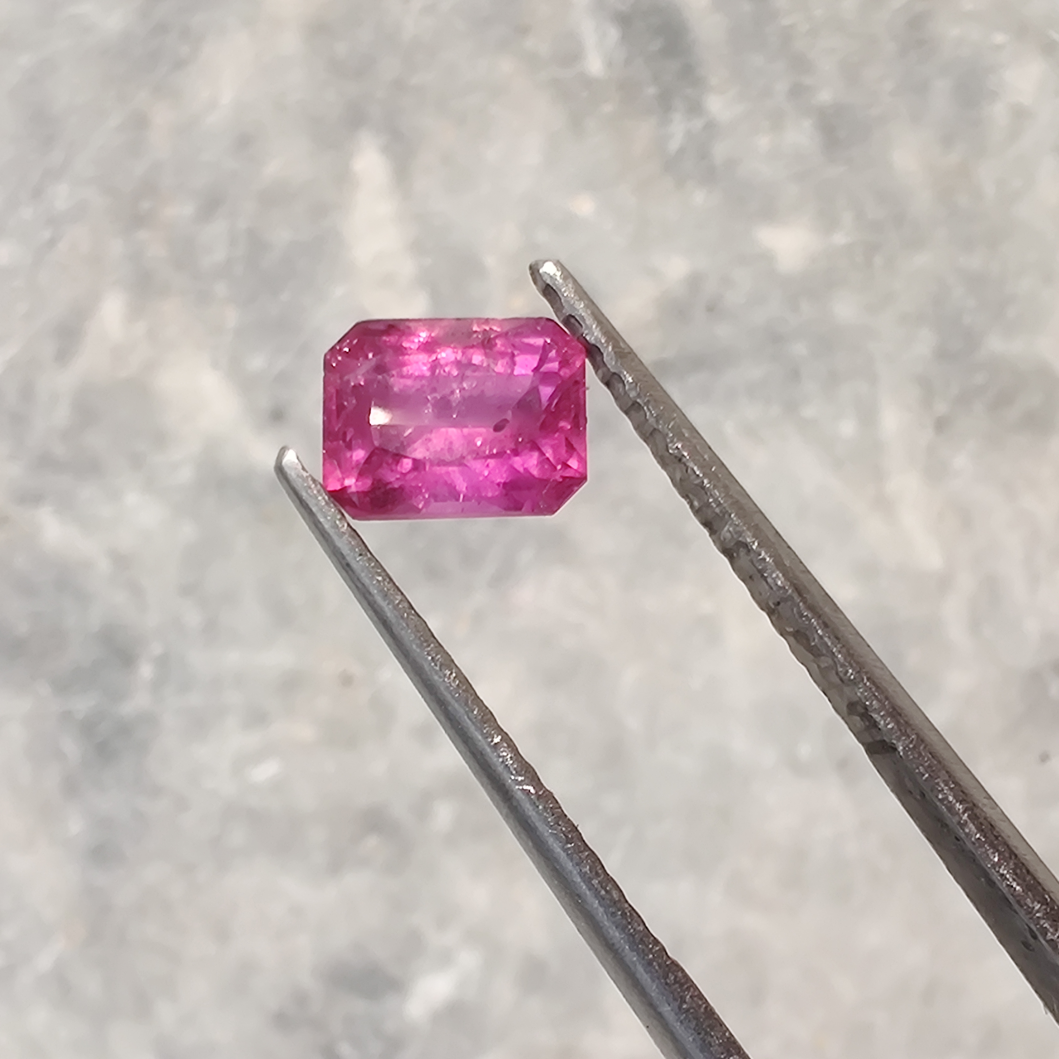 Natural Kashmir Pink Sapphire 1.10 ct view 2