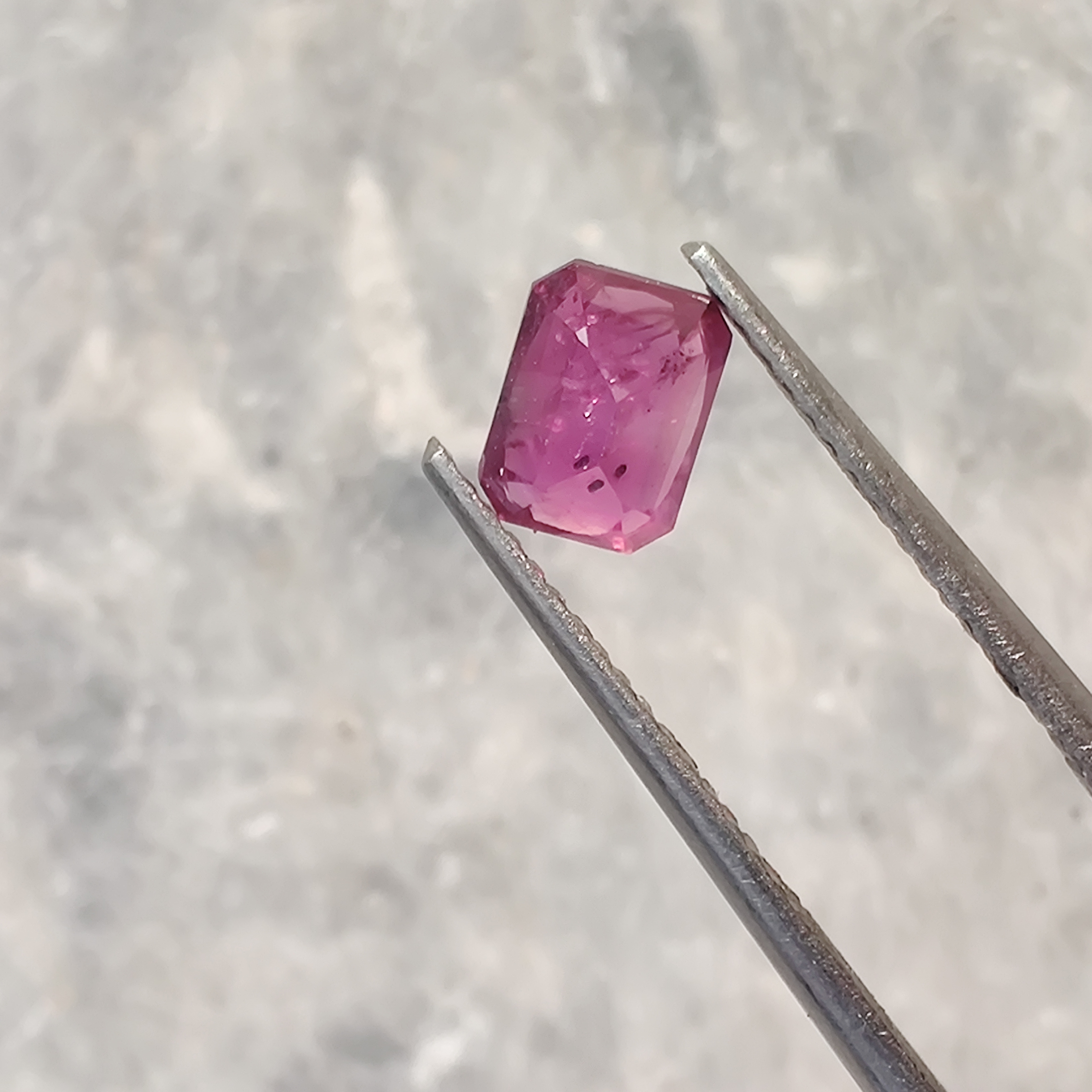 Natural Kashmir Pink Sapphire 1.10 ct view 4