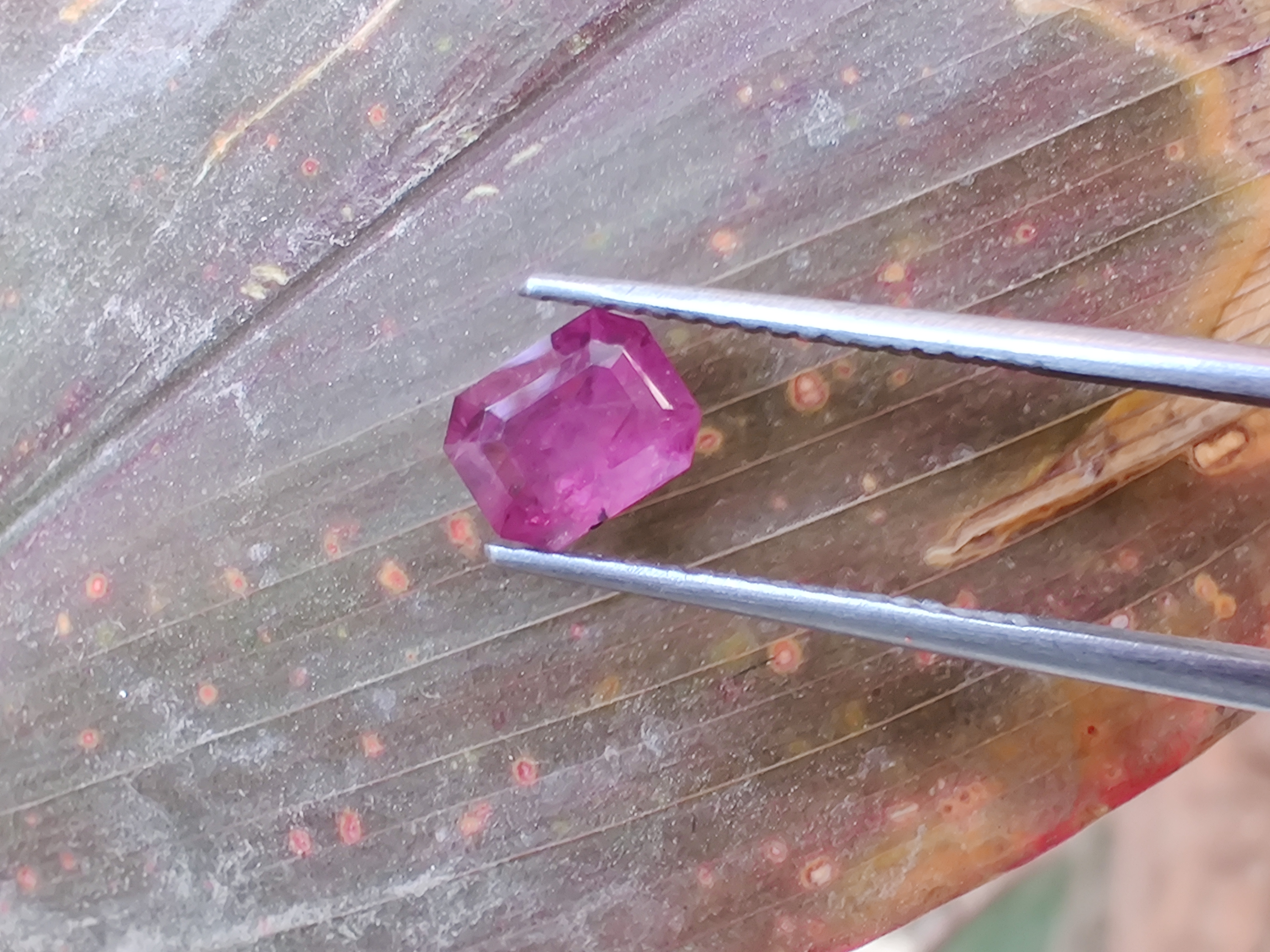 Natural Kashmir Pink Sapphire 1.20 ct view 4