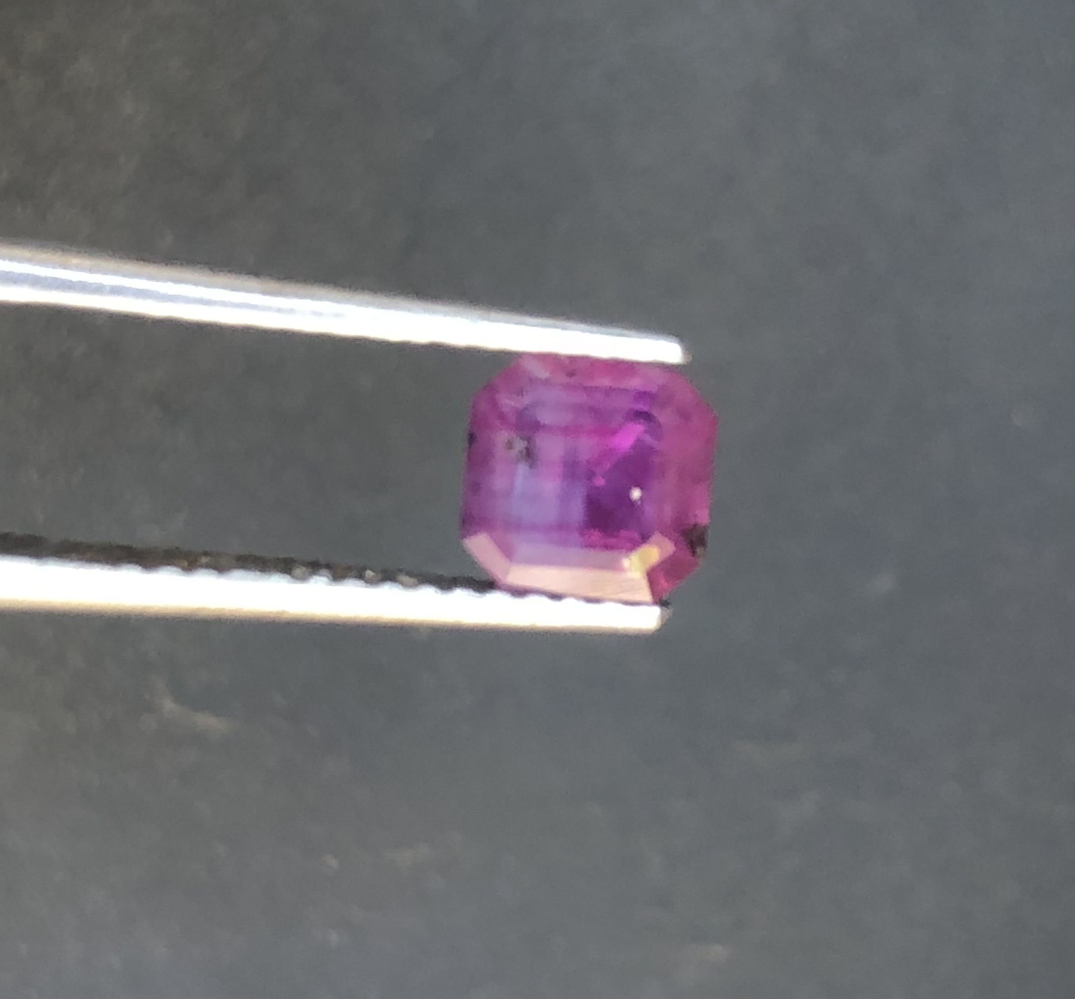 Natural Kashmir Pink Sapphire 0.60 ct view 2